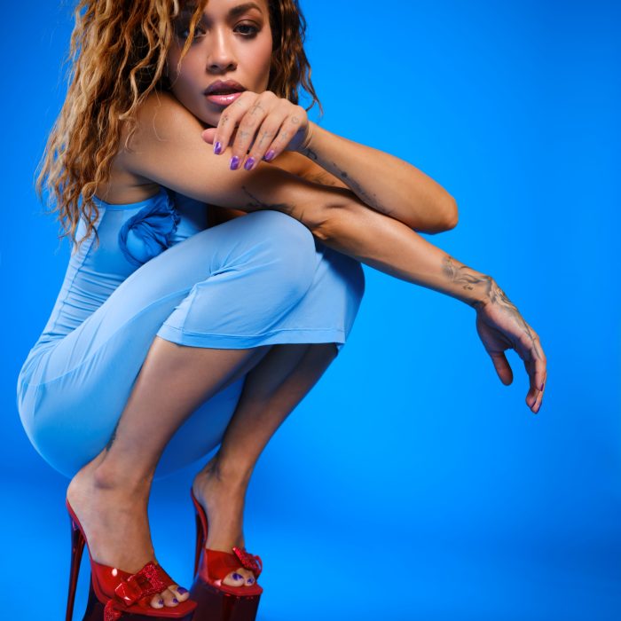 Rita Ora apresenta “Heat” no Estádio de Wembley