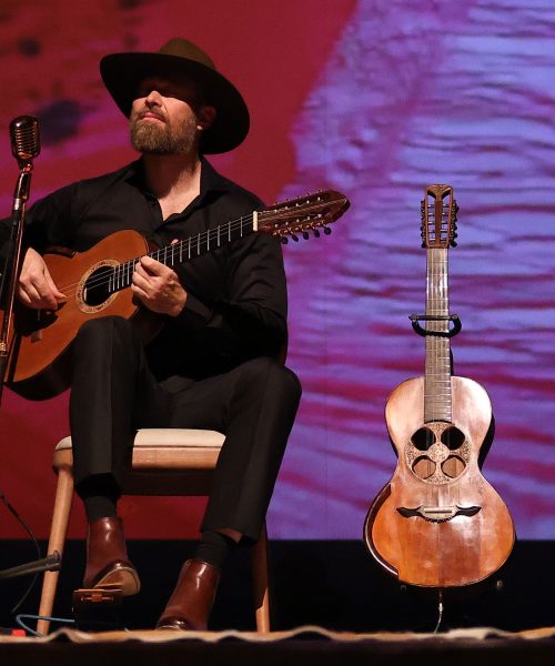 Marcus Biancardini apresenta show autoral histórico com o Museu Itinerante das Violas Brasileiras em Goiânia