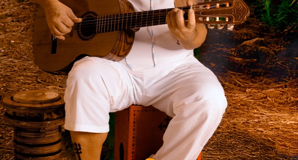 Juliano Juba lança “Cumbuca”, MPB de raízes ancestrais