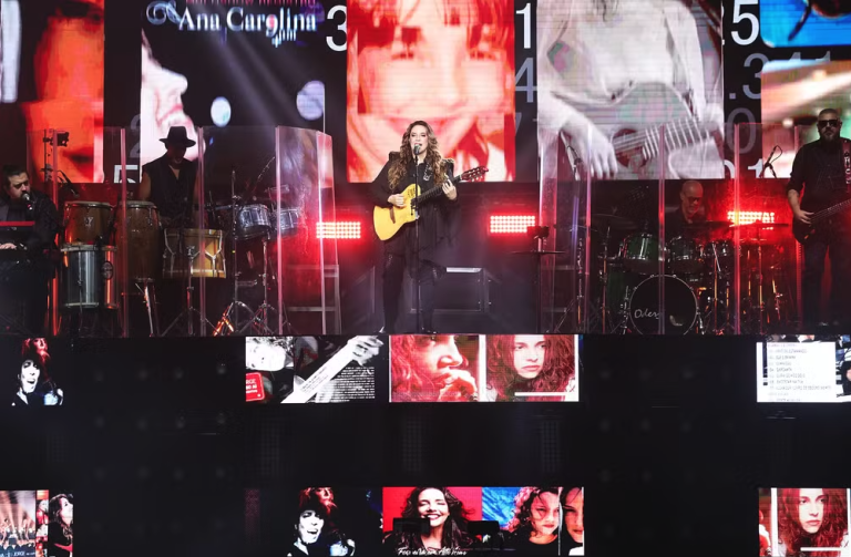 Ana Carolina lança turnê comemorativa e revisita sucessos e raridades em noite marcante no Rio
