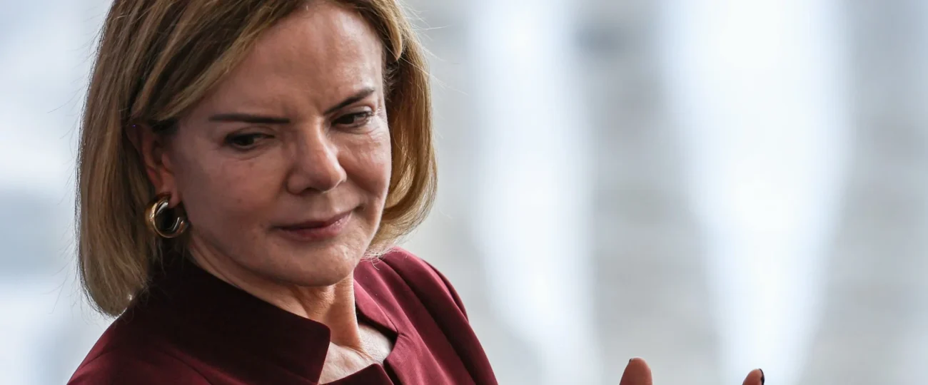 Gleisi Hoffmann solicita substituição de Guilherme Derrite na condução do PL Antifacção.