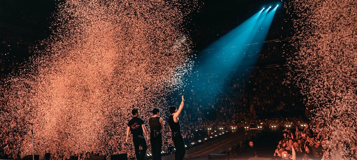 Único show dos Jonas Brothers em São Paulo agita fãs; garanta sua entrada na pré-venda em março!