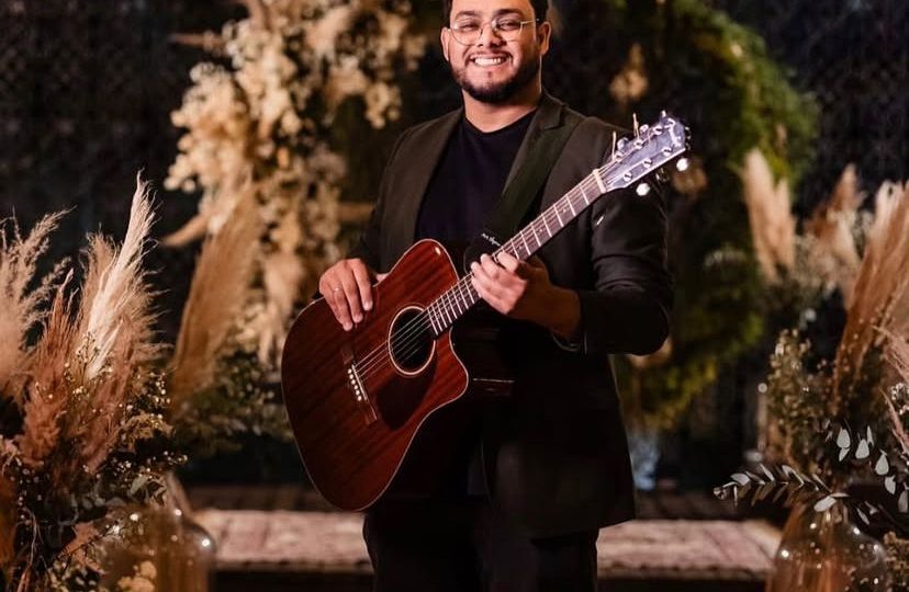 Artur Pedroso aposta em sonoridade experimental e leva a essência das ruas de Guarulhos para a música Início de uma trajetória