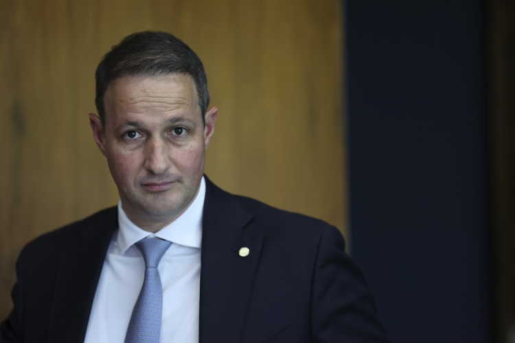 Derrite ataca Haddad, alegando falta de conhecimento em segurança e economia