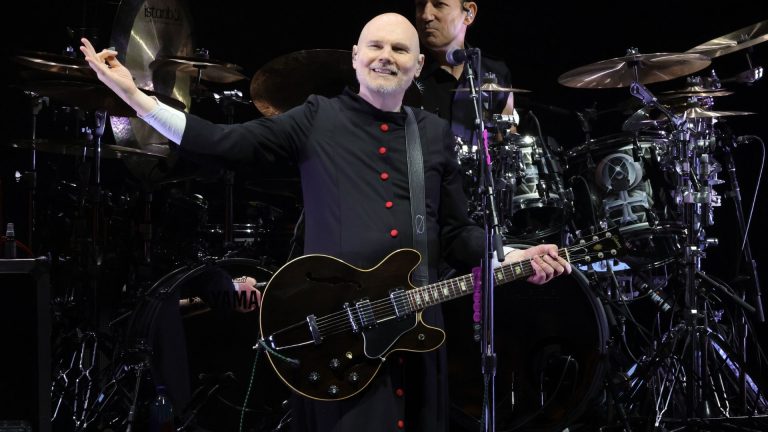 Smashing Pumpkins se unem a Butch Vig para nova música, marcando reencontro desde Siamese Dream