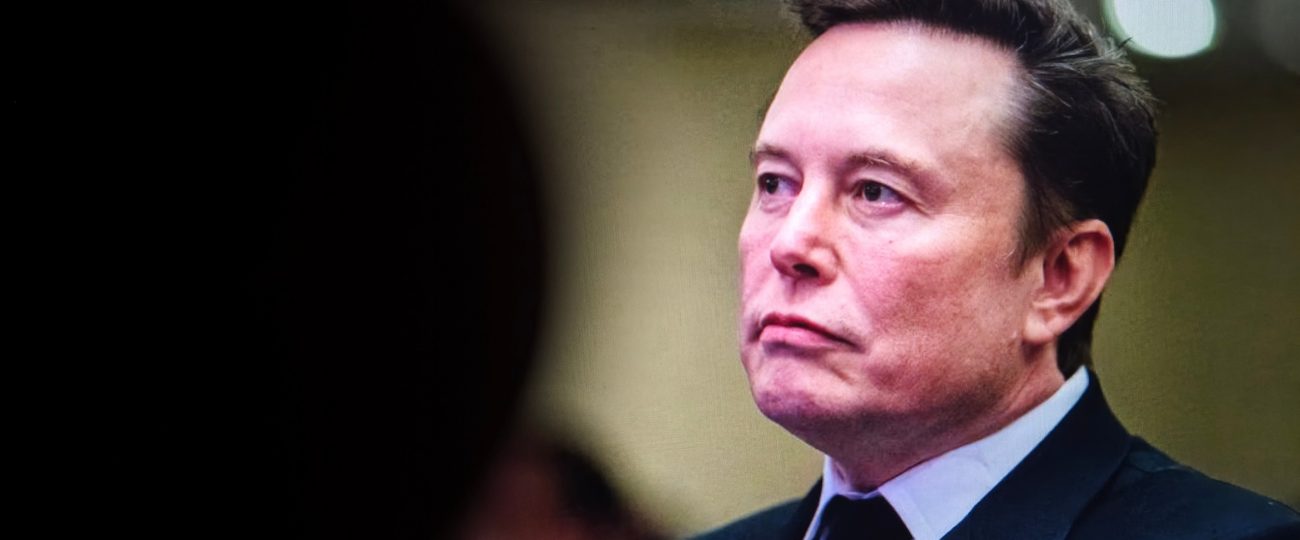 Executiva ligada a Elon Musk testemunha em tribunal e revela detalhes sobre sua conexão com o bilionário